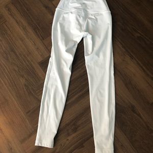 Wunder Under HR Tights